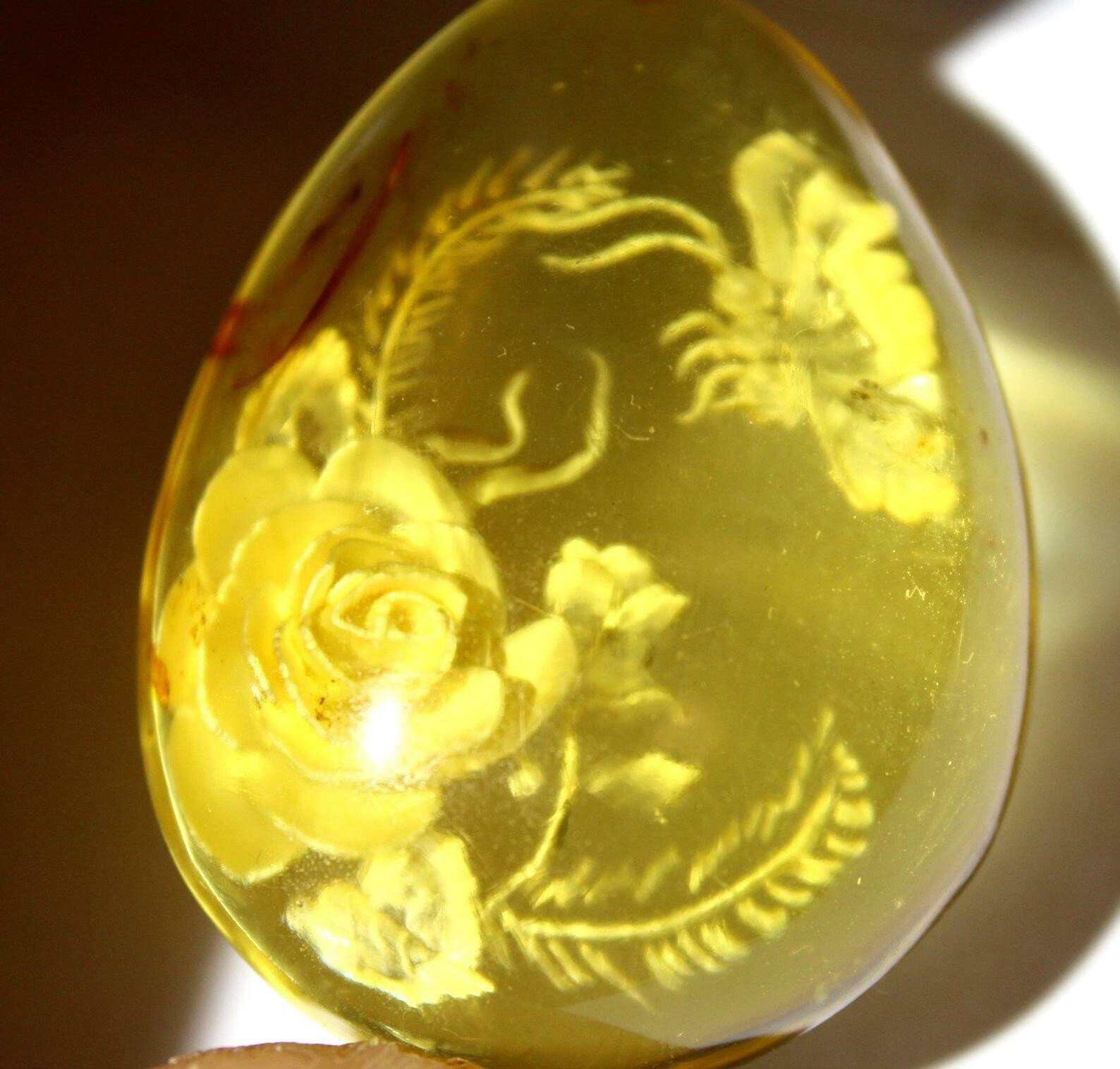 Impressive 3D Hand Carved Natural Clear Yellow Amber Carving Rose with Butterfly – photo 6
