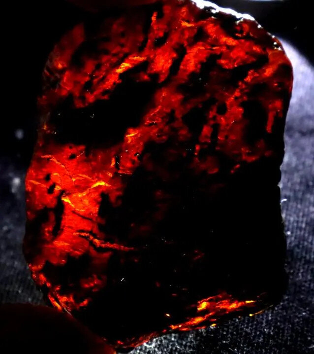 Outstanding Natural Dominican Clear Deep Blue Amber Rough Specimen 46mm 14g – photo 3