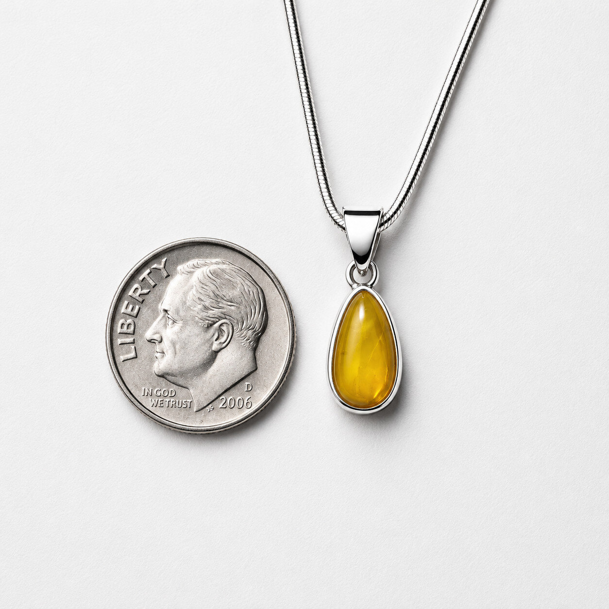 Natural Dominican Yellow Amber Pendant 925 Sterling Silver 22mm Olive – photo 4