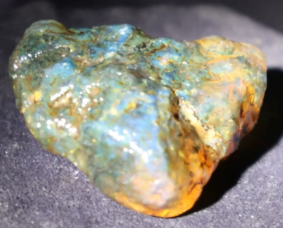 Beautiful Natural Dominican Clear Green Blue Amber Rough Specimen 53mm 31g – photo 10