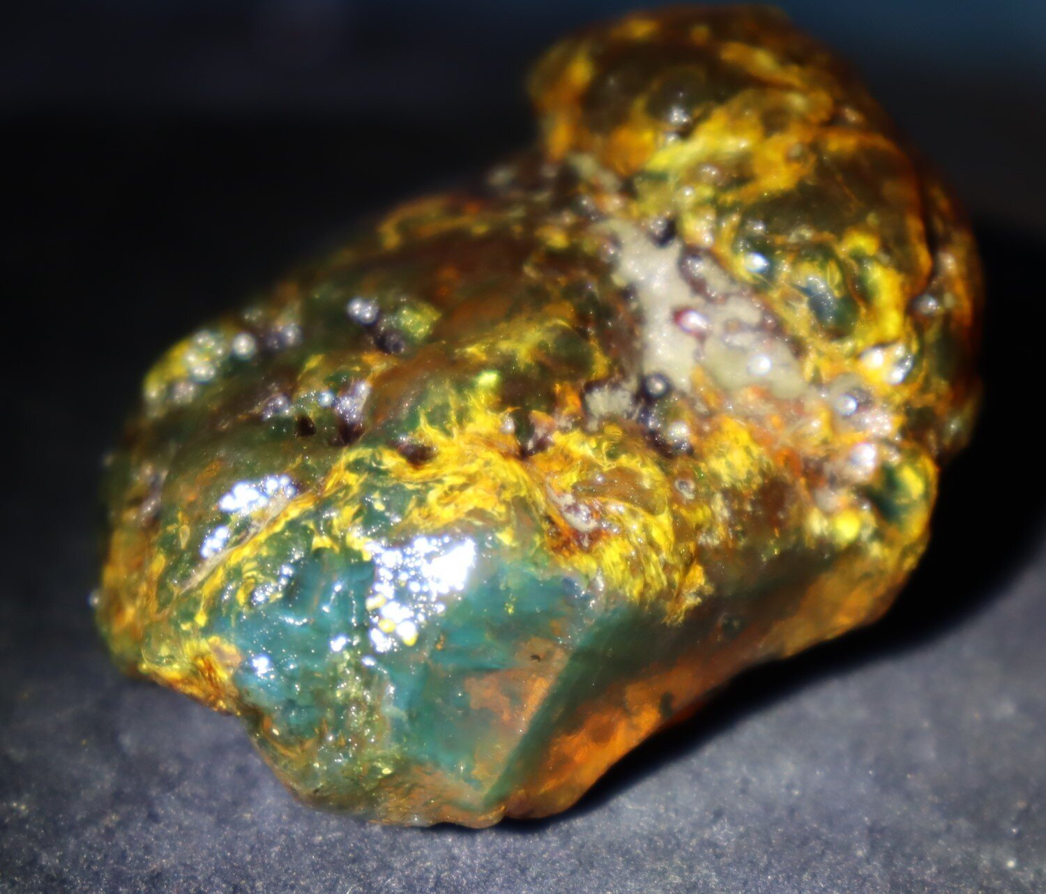 Splendid Natural Dominican Clear Green Blue Amber Rough Specimen 52mm 31.6g – photo 3
