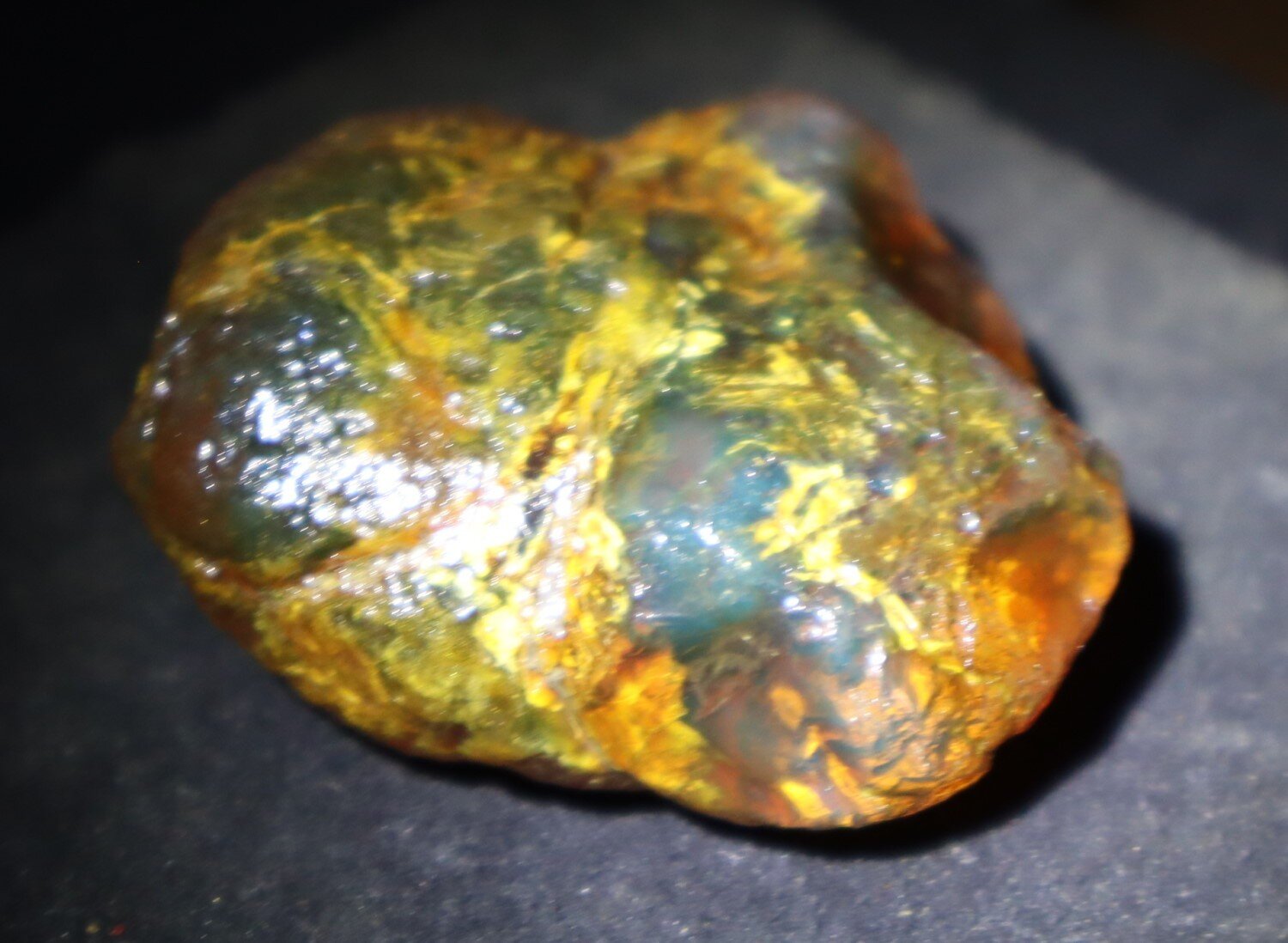 Impressive Natural Dominican Clear Green Blue Amber Rough Specimen 50mm 32.1g – photo 6