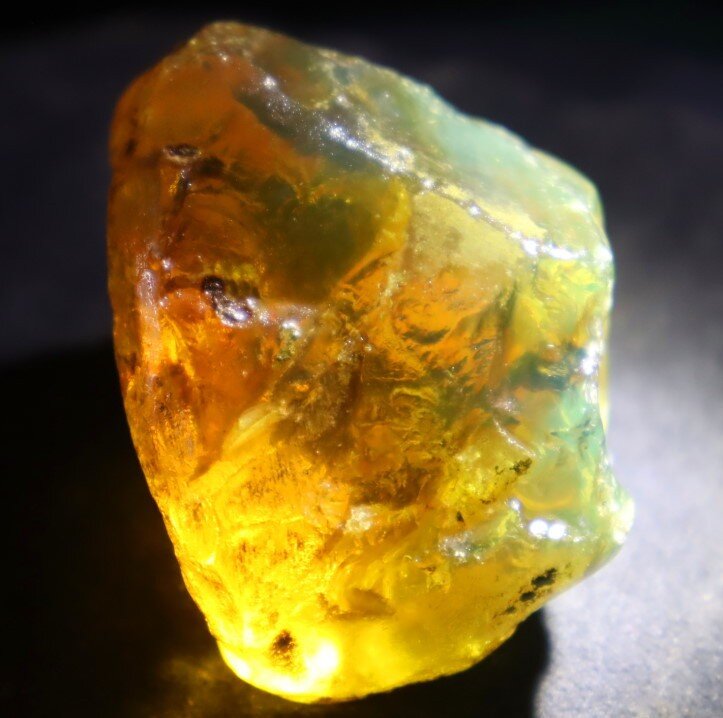 Natural Dominican Clear Yellow Light Blue Amber Rough Specimen 55mm 38g – photo 7