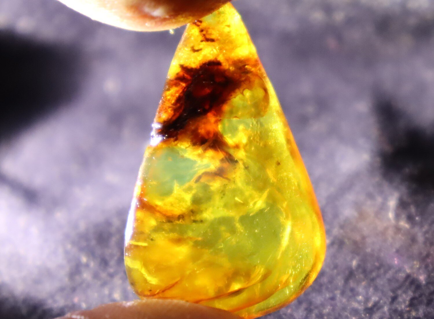 Charming Design Natural Dominican Clear Light Blue Amber Polished Stone 32mm – photo 3