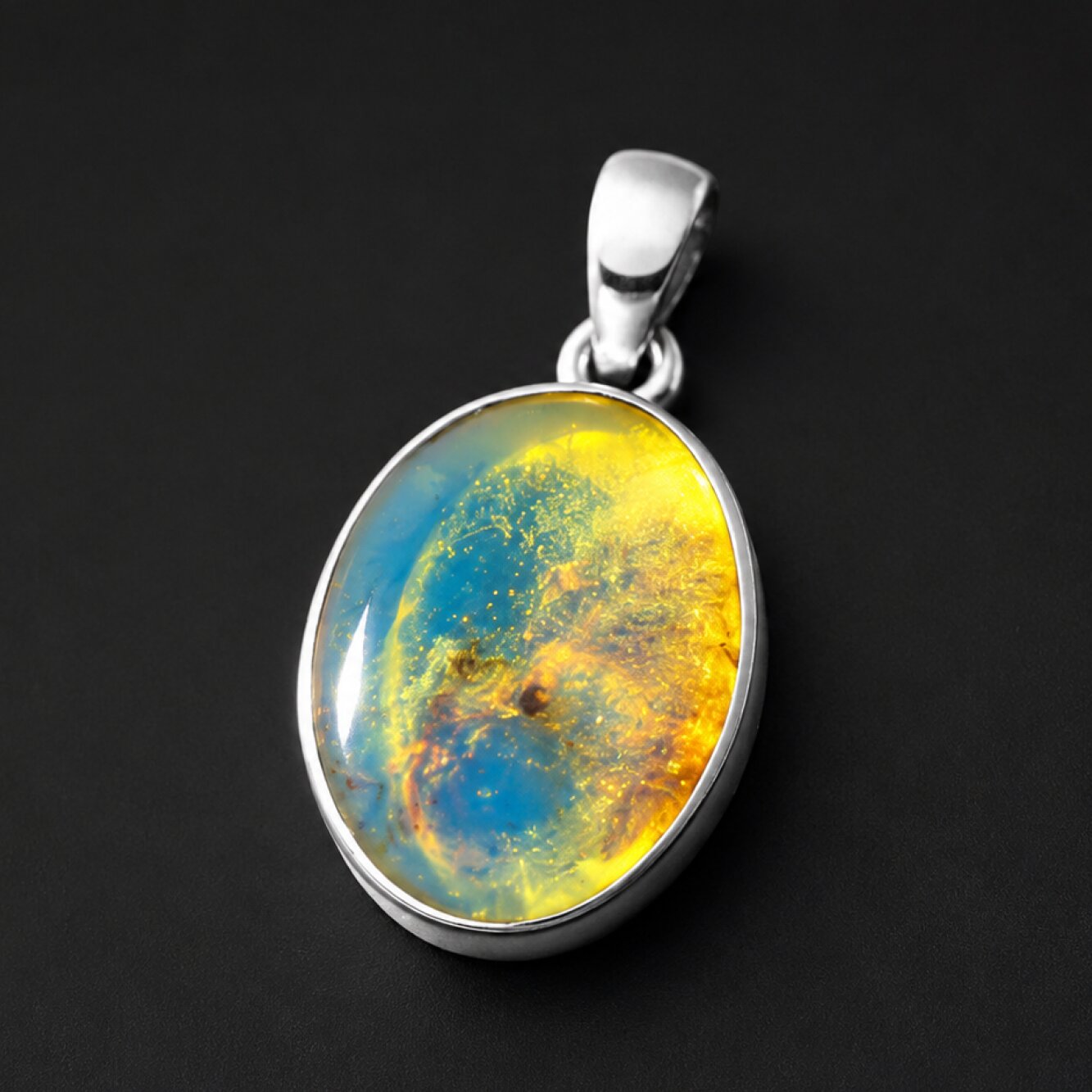 Boutique Quality Clear Sky Blue 925 Sterling Silver Pendant 28mm