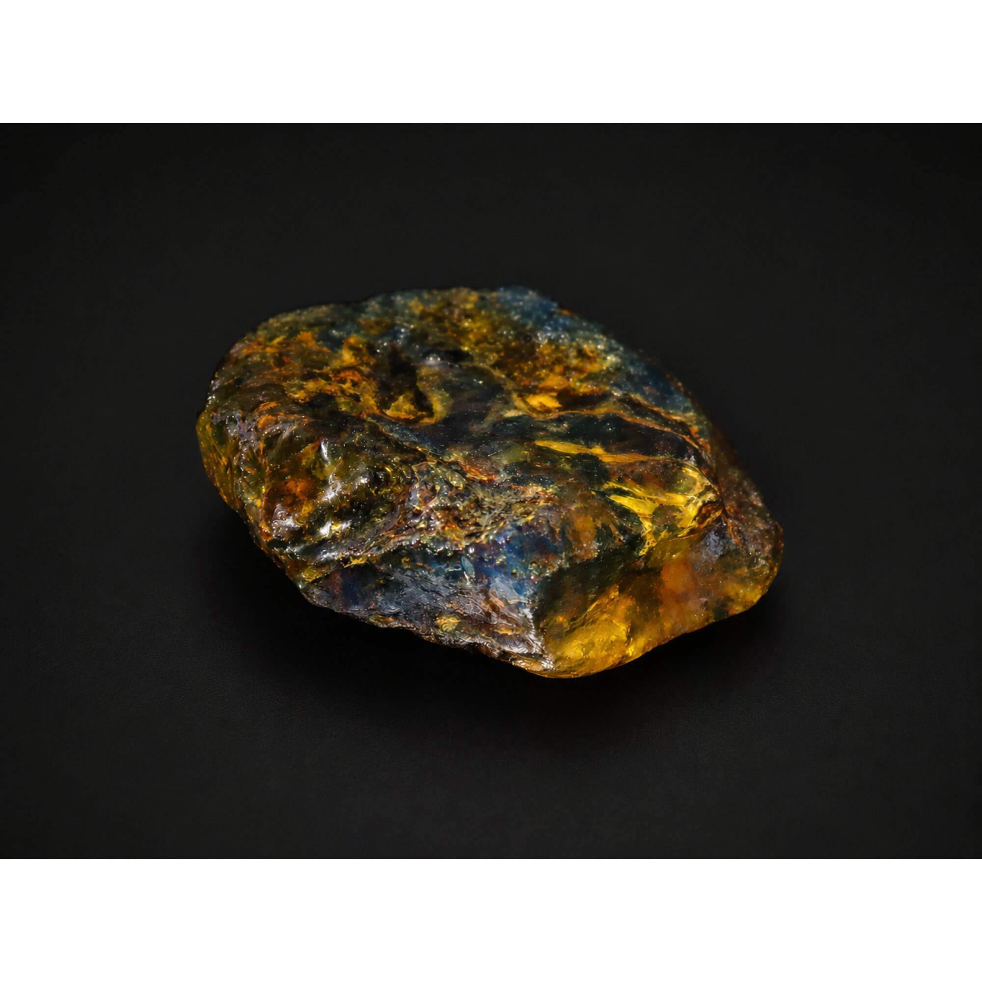 Clear deep blue Natural Dominican Amber rough Specimen 44 mm – photo 7