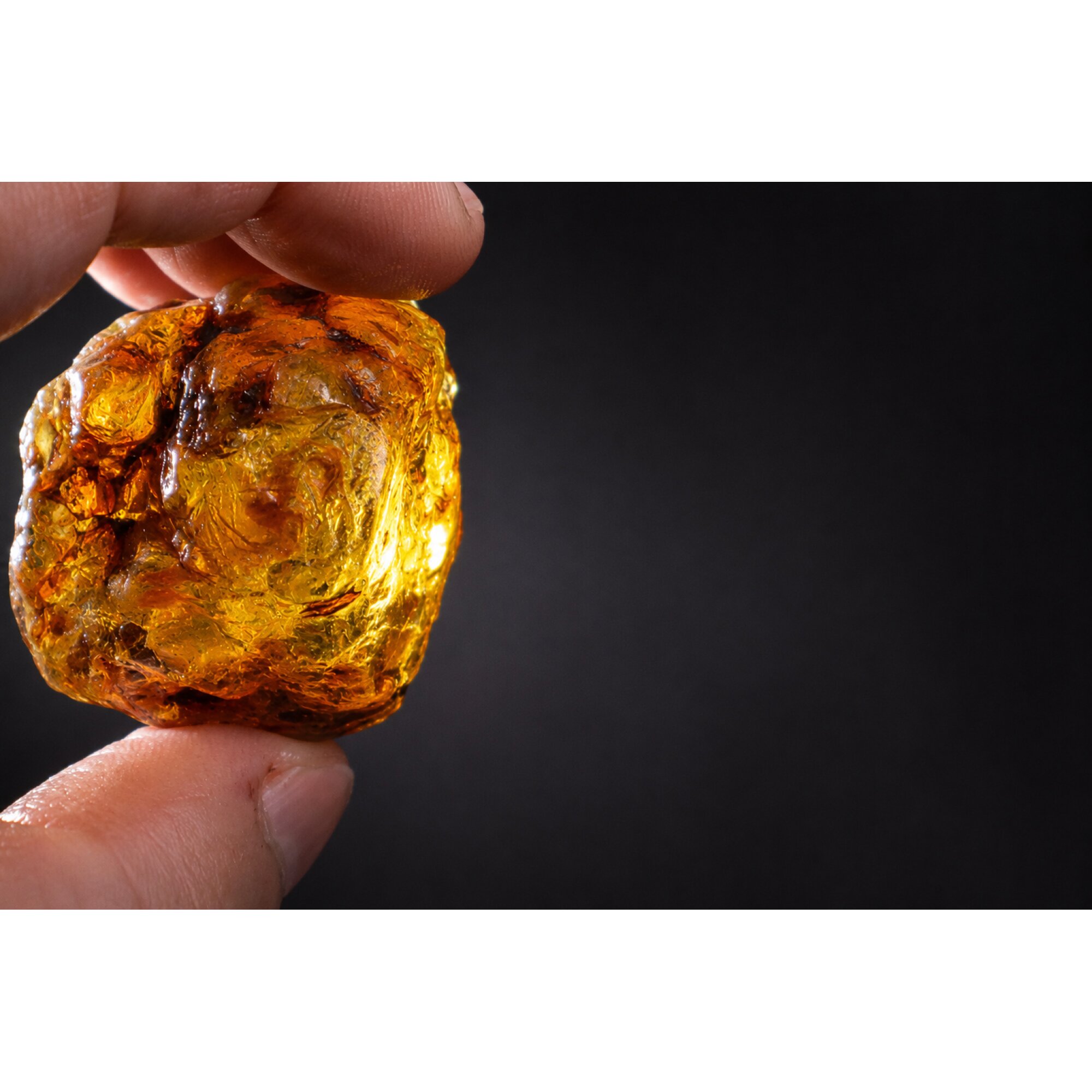 Translucent sea blue Natural Dominican Amber rough Specimen 33 mm – photo 13