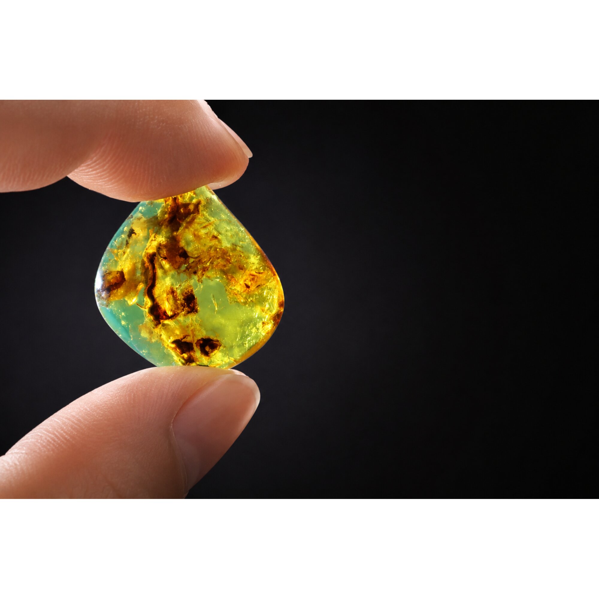 Clear royal blue Natural Dominican Amber teardrop Polished Stone 24 mm – photo 2