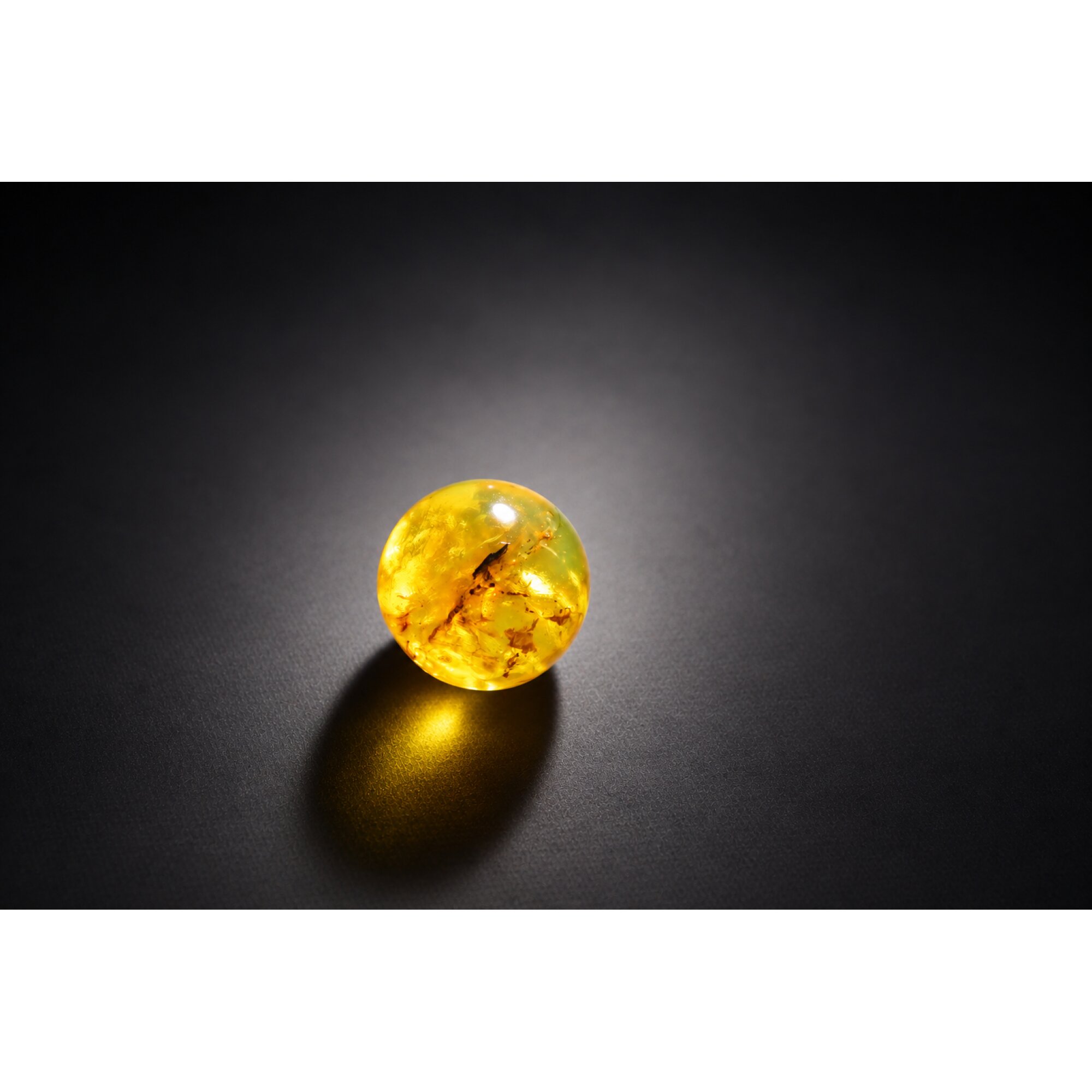 Natural green yellow Dominican amber sphere/ball 20.2mm – photo 10