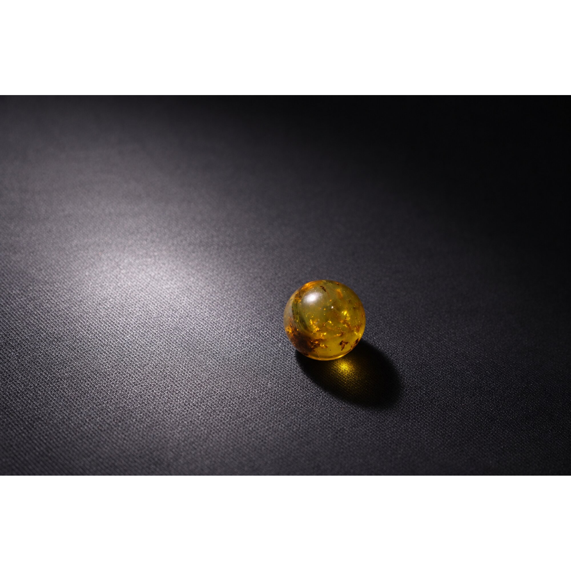 Earth mined yellow orange Dominican amber sphere/ball 18.5mm – photo 2