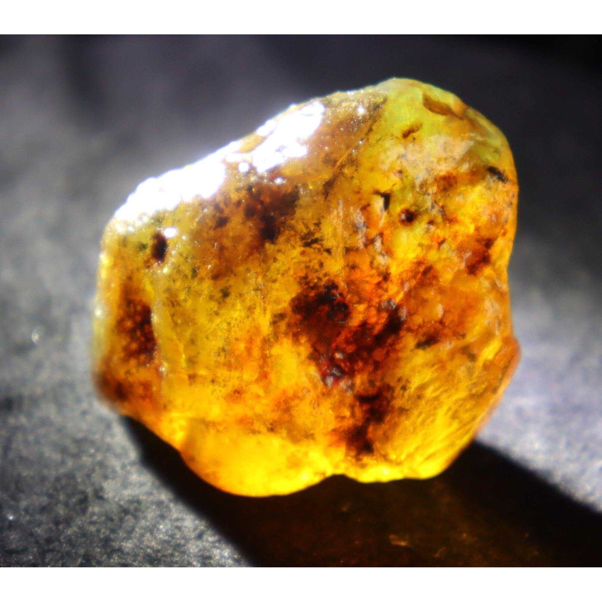 Genuine sky blue rough specimen Dominican amber 43mm – photo 6