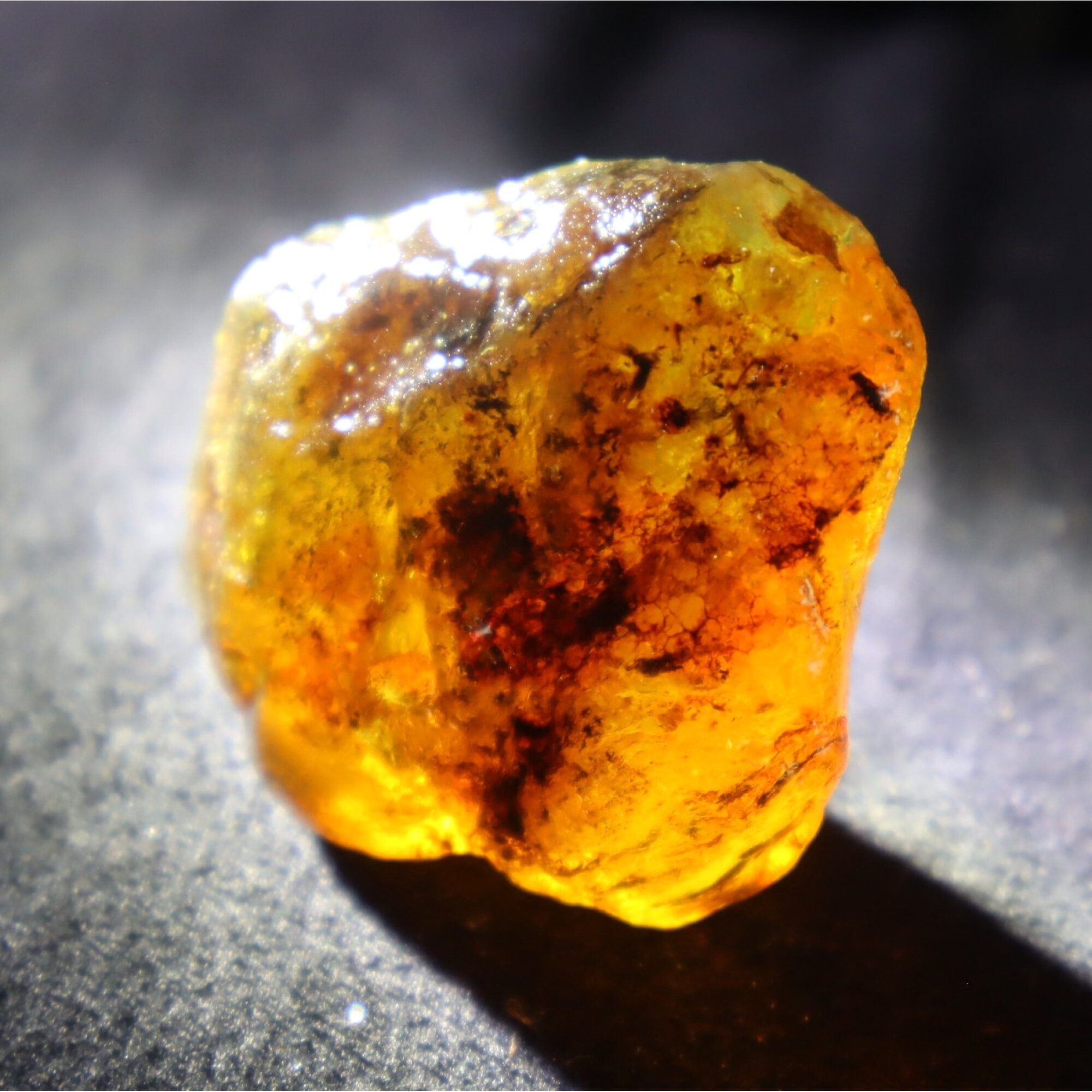 Genuine sky blue rough specimen Dominican amber 43mm – photo 7
