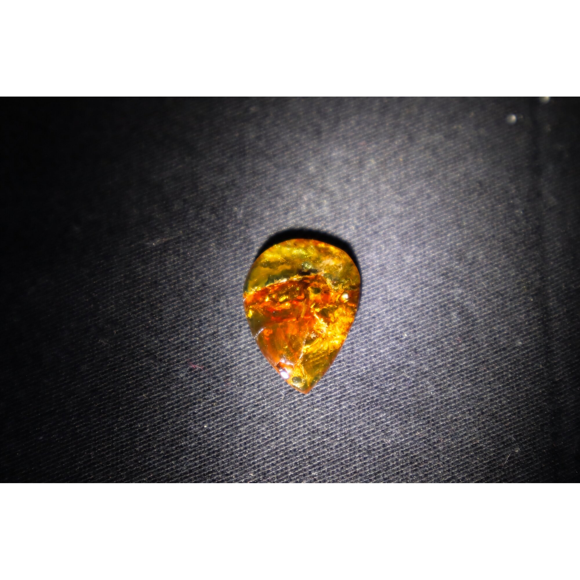 Natural yellow brown Dominican amber cabochon – photo 7