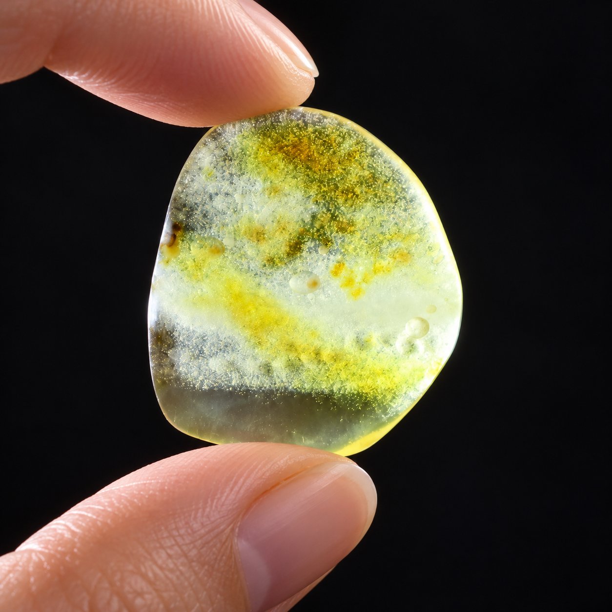 True caribbean light green yellow polished Dominican amber – photo 10