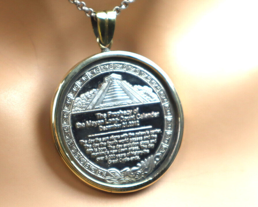 Maya Memorial Coin Pyramids Mexico Aztec Gold and Silver Pendant 2inch – photo 4