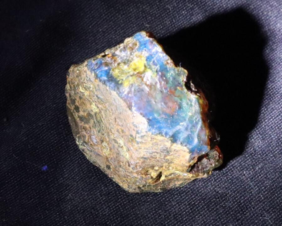 Beautiful Nat Dominican Translucent Blue Green Amber Rough Specimen 36mm 15.5gra – photo 5