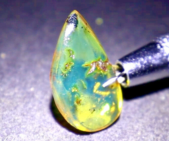 Beautiful Natural Dominican Clear Sky Blue Amber Polished Stone 22mm – photo 5