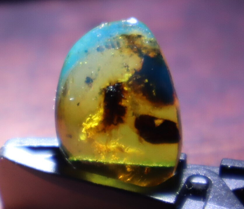Beautiful Natural Dominican Clear Sky Blue Amber Polished Stone 18mm free drill – photo 7