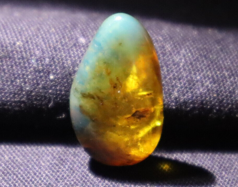 Lovely Natural Dominican Clear Light Blue Amber Polished Stone 24mm – photo 14