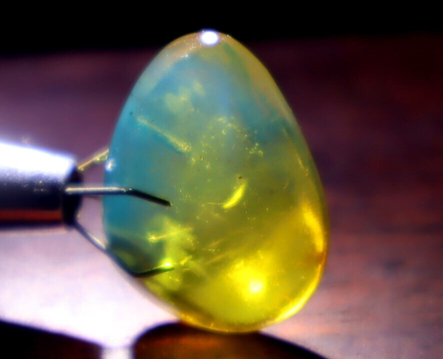 Exquisite Natural Dominican Clear Sky Blue Amber Polished Stone 22mm – photo 10