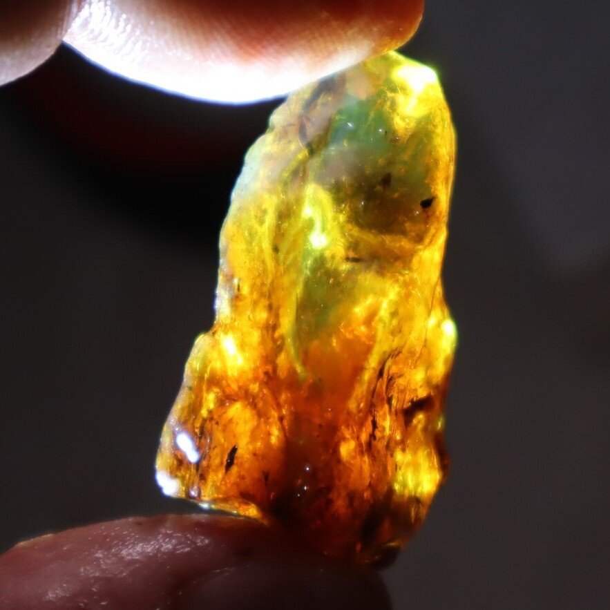 Authentic Beautiful Orange Blue Dominican Amber Rough Specimen Chunk 39mm 5.1g – photo 6