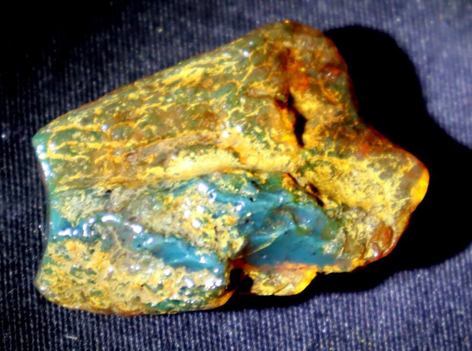Exquisite Natural Dominican Clear Sky Blue Amber Rough Specimen 44mm 9.7g – photo 4