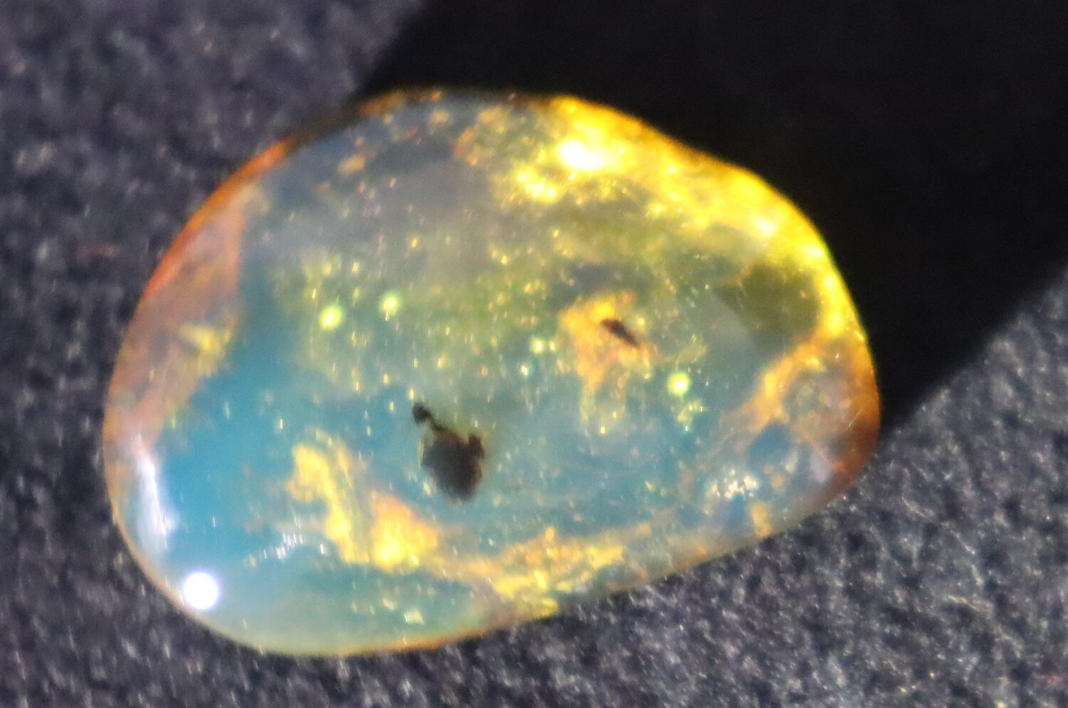 Splendid Natural Clear Sky Blue Amber Cabochon polished Stone 25mm – photo 10