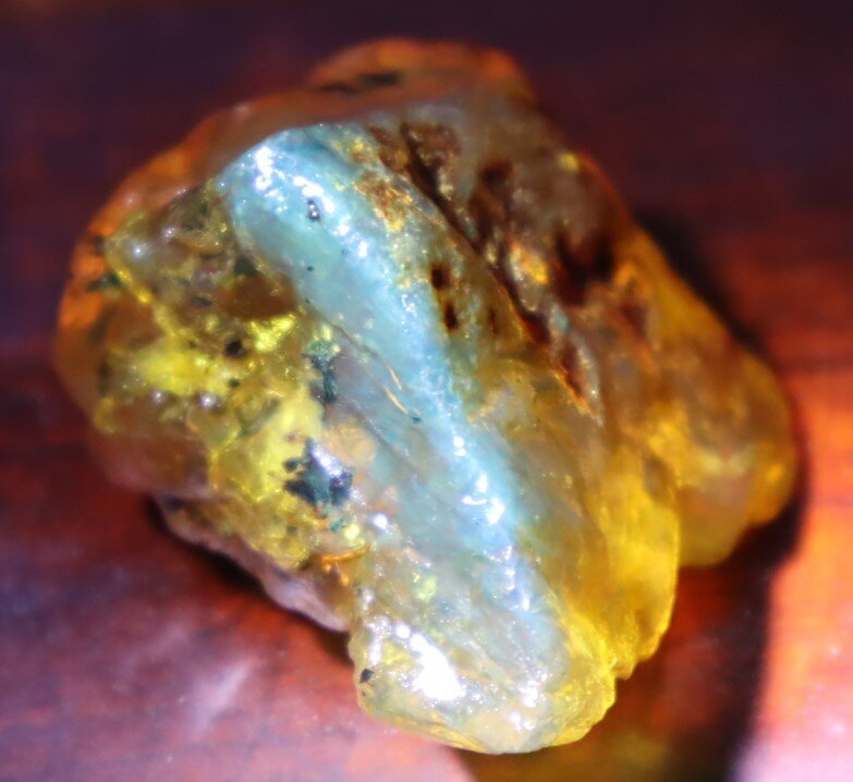 Natural Dominican Crystal Clear Light Blue Amber Rough Specimen 48mm 20.1g – photo 3